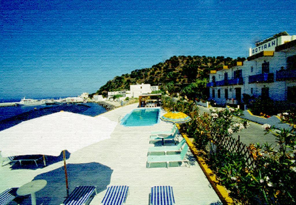 Mandrákion Haritos Hotel - Geothermal Hot Swimming Pool מראה חיצוני תמונה